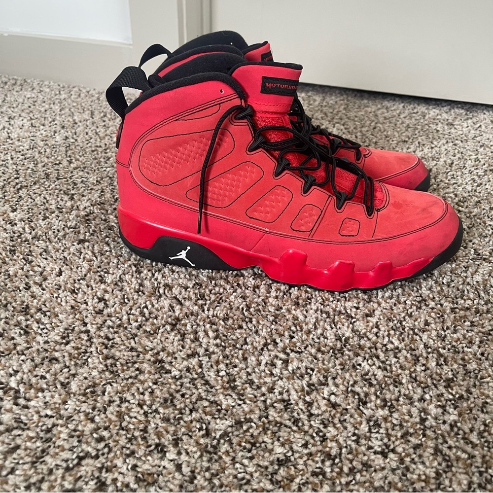 Air Jordan 9 Retro Motorboat Jones
